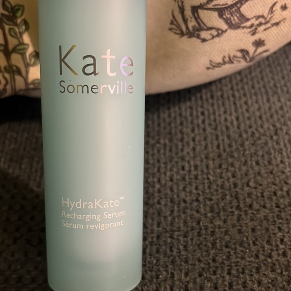 Kate Somerville Hydrakate recharging serum - Picture 2 of 3
